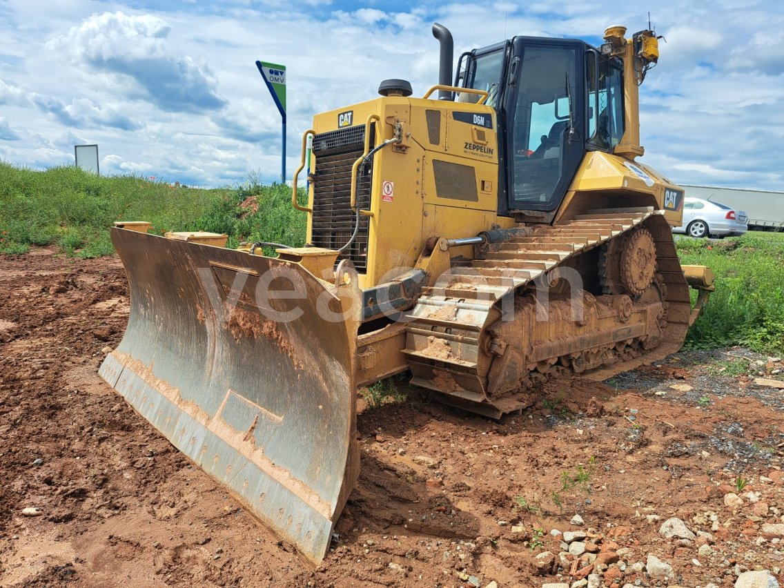 Online árverés: CATERPILLAR  D6N XL