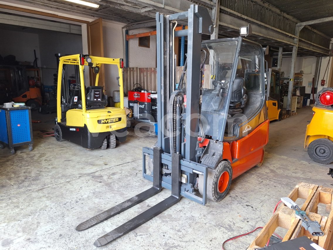 Online aukce: LINDE  E30