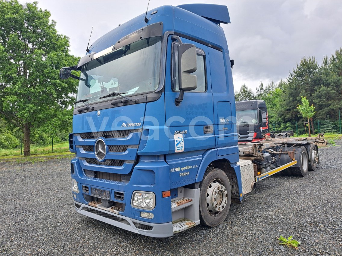 Online aukce: MB  ACTROS 2546 L 6X2 + PŘÍVĚS KRONE W