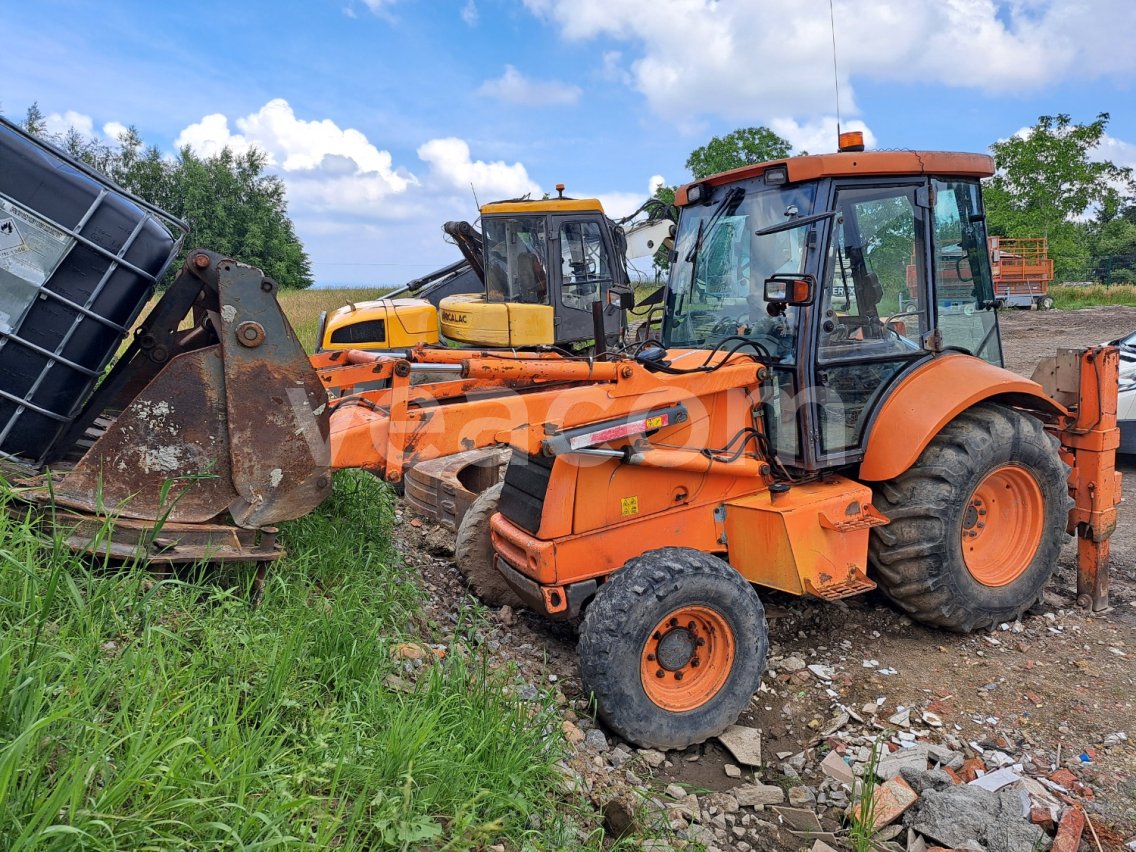 Online aukce: NEW HOLLAND  B100-4PT