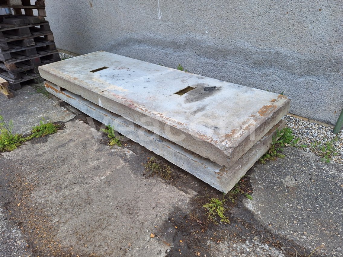 Online aukce:   BETONOVÉ PANELY 300 X 100 X 15 CM - 2 KS