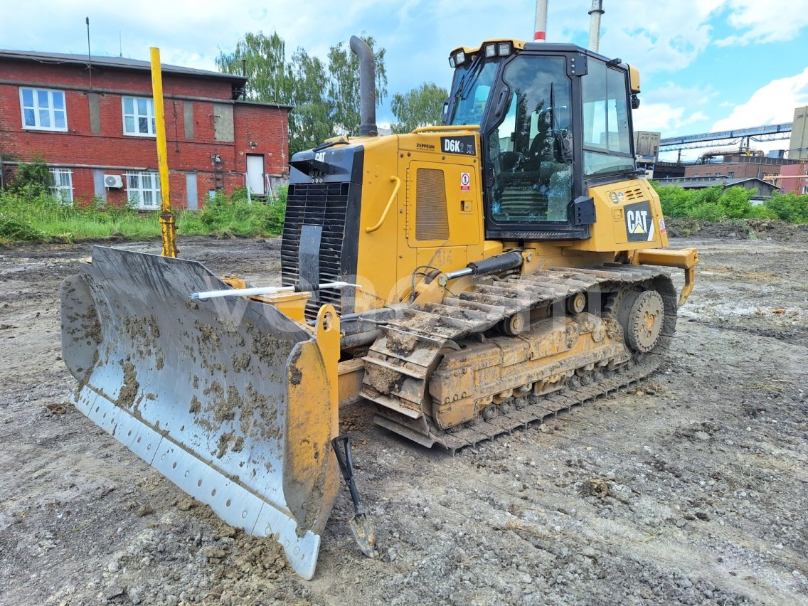 Online aukce: CAT  D6K2 XL