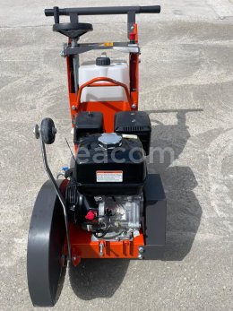 Online aukce:   HUSQVARNA FS400 LV