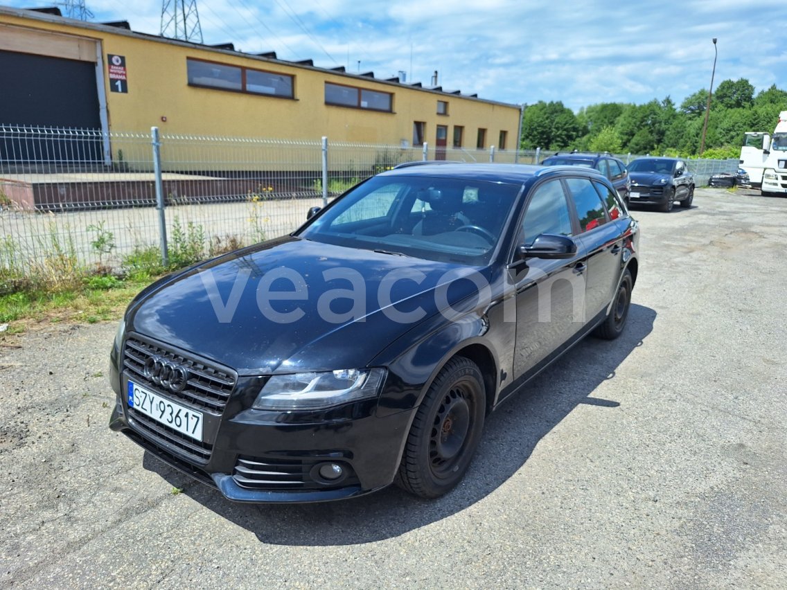 Online aukce: AUDI  A4