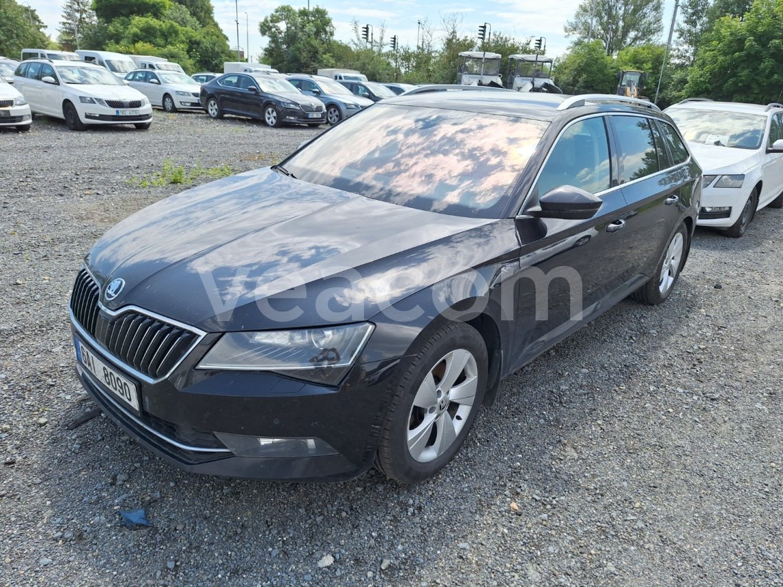 Online aukce: ŠKODA  SUPERB