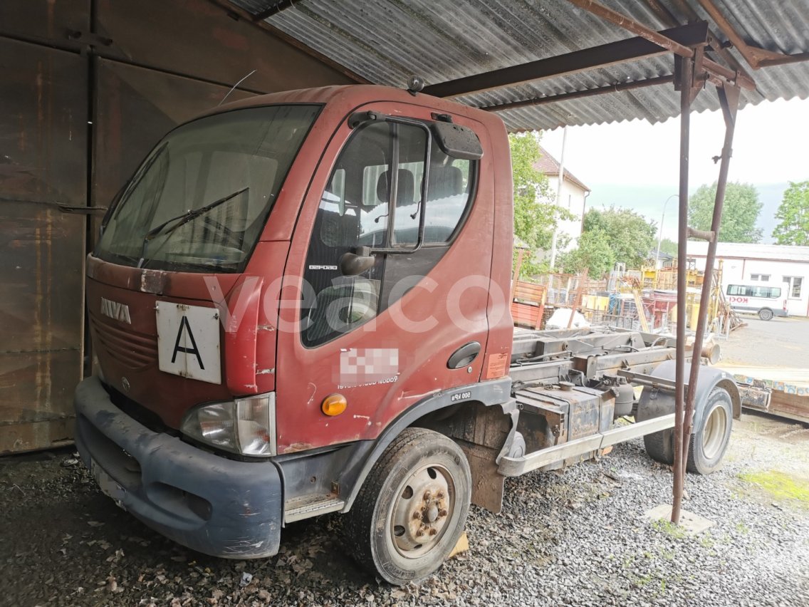 Online aukce: AVIA  D60