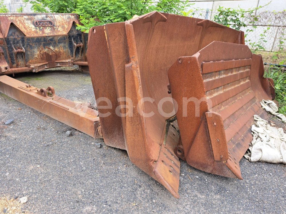 Online aukce:  RADLICE KOMATSU D155