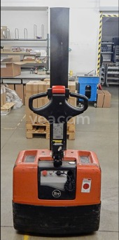 Online aukce: TOYOTA  MINIMOVER HWE 10