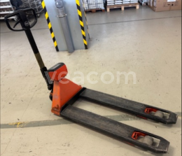 Online aukce: TOYOTA  LHM 200 SC