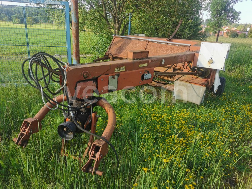 Online aukce:  KUHN FC 301G