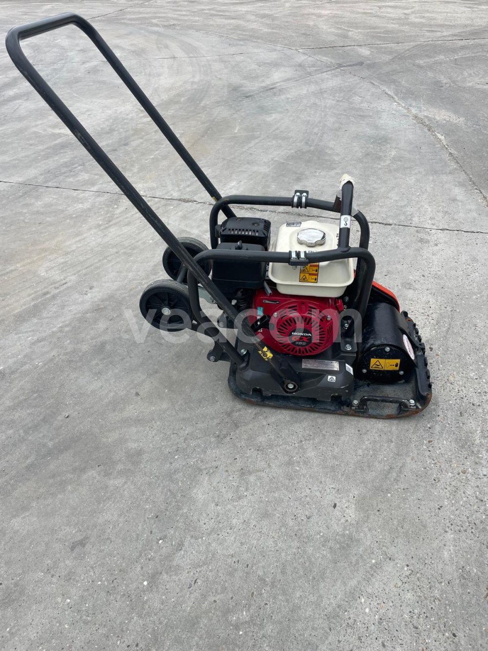 Online aukce:  HUSQVARNA LFV 80