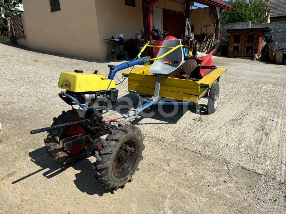 Online aukce:   AGZAT