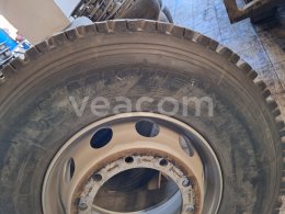 Online-Versteigerung:   PNEUMATIKA MICHELIN 13R22.5 XDY3 - 1 KS