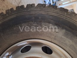 Online-Versteigerung:   PNEUMATIKA MICHELIN 13R22.5 XDY3 - 1 KS