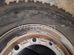 Online-Versteigerung:   PNEUMATIKA MICHELIN 13R22.5 XDY3 - 1 KS