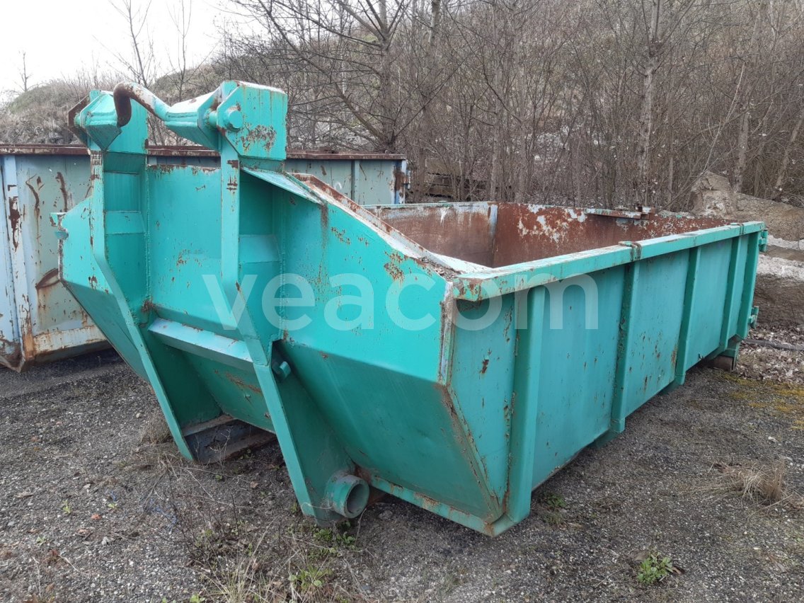 Online aukce:   Kontejner