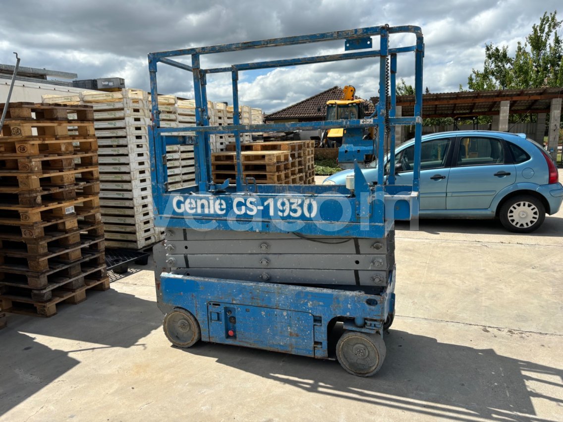 Online aukce:   GENIE GS-1930