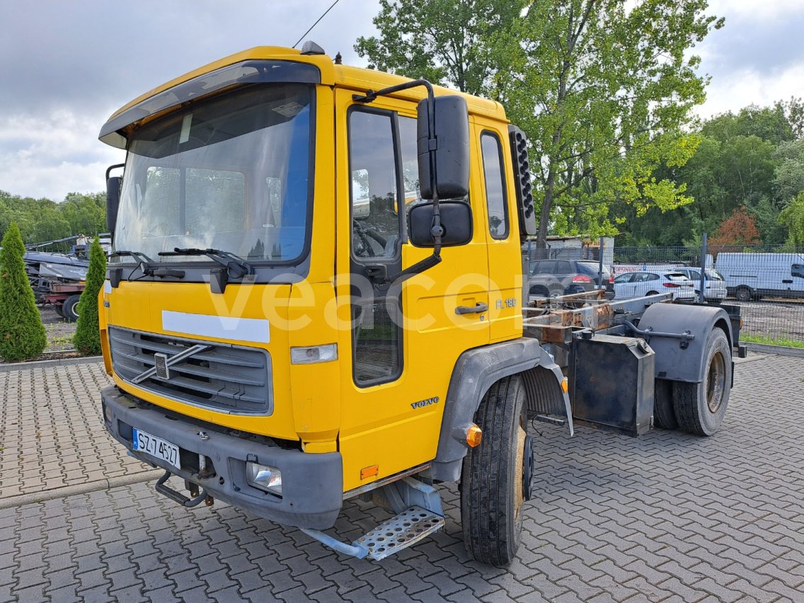 Online aukce: VOLVO  FL 180