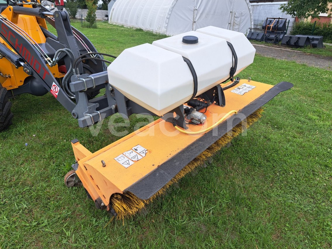 Online aukce:   SMETÁK SID 200 CM