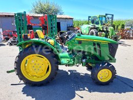 Online aukce: JOHN DEERE  3028 EN 4X4