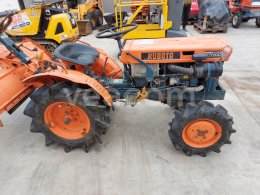 Online árverés:   KUBOTA B 7000