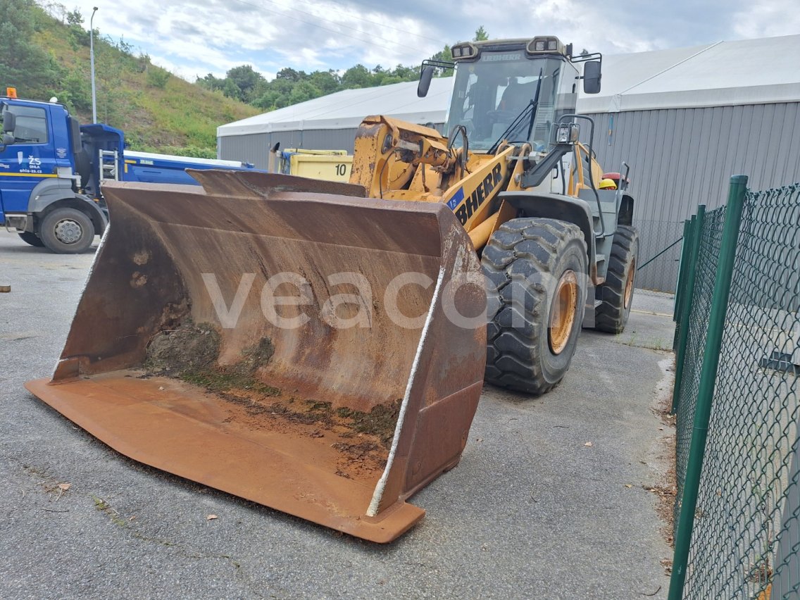 Online aukce: LIEBHERR  L566