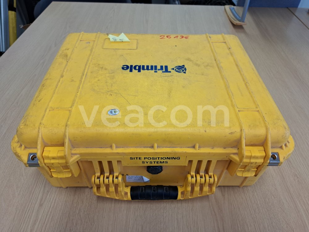 Aukcja internetowa:  TRIMBLE SPS985