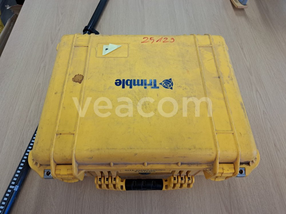 Aukcja internetowa:  TRIMBLE SPS985
