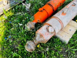 Online aukce:   HYDRAULICKÉ PIESTY