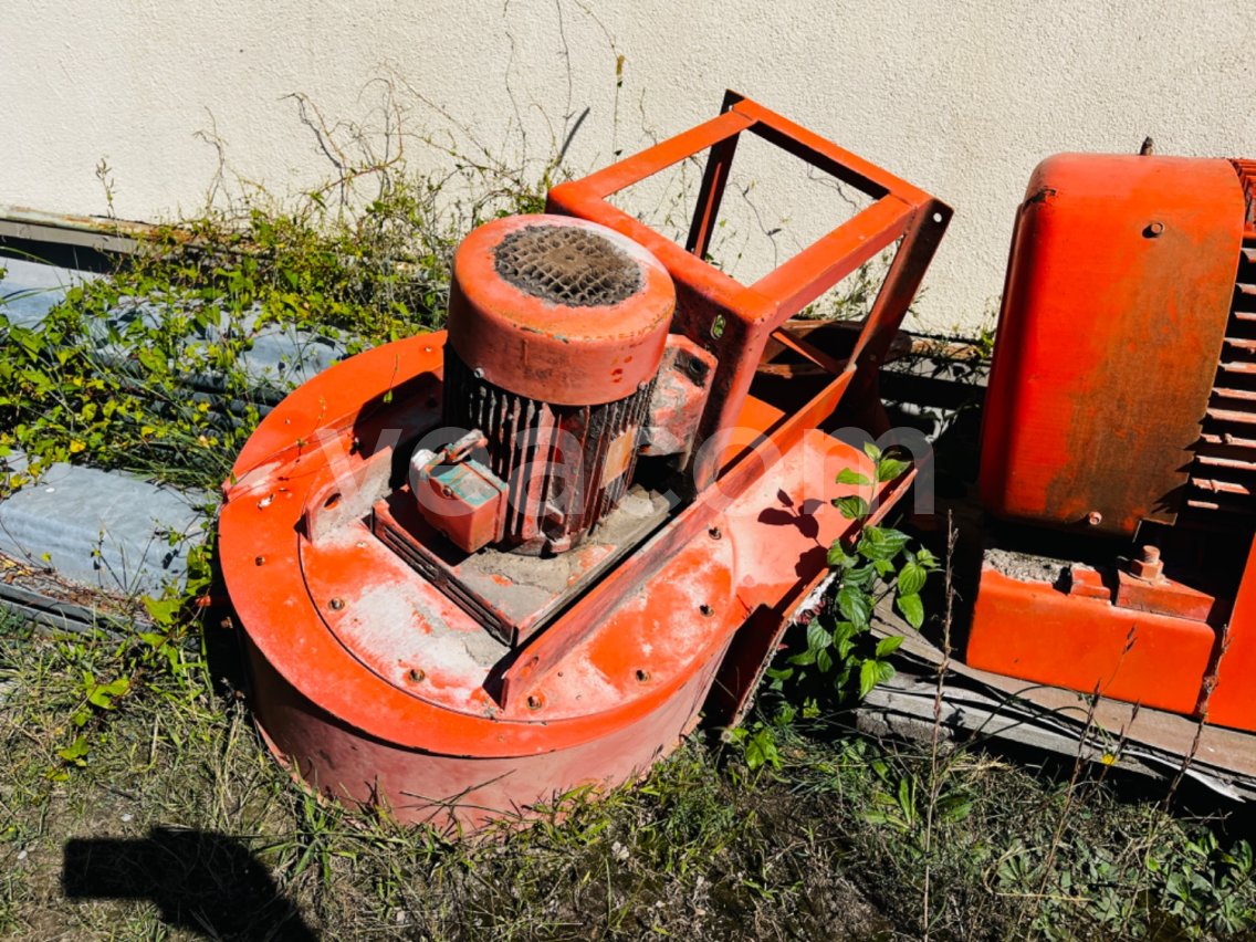 ko！ Upcoming auction: #22095 PRIDRUŽNÝ VENTILÁTOR S MOTOROM | Veacom