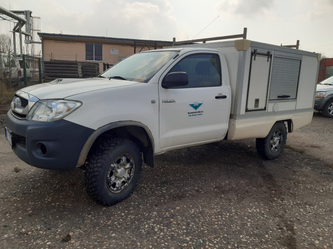 Online aukce: TOYOTA  HILUX 4x4