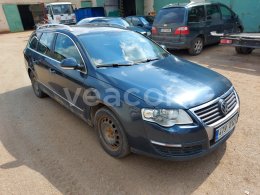 Online auction: VW  PASSAT VARIANT