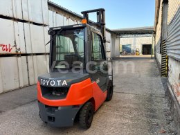 Aukcja internetowa: TOYOTA  52-8FDF25