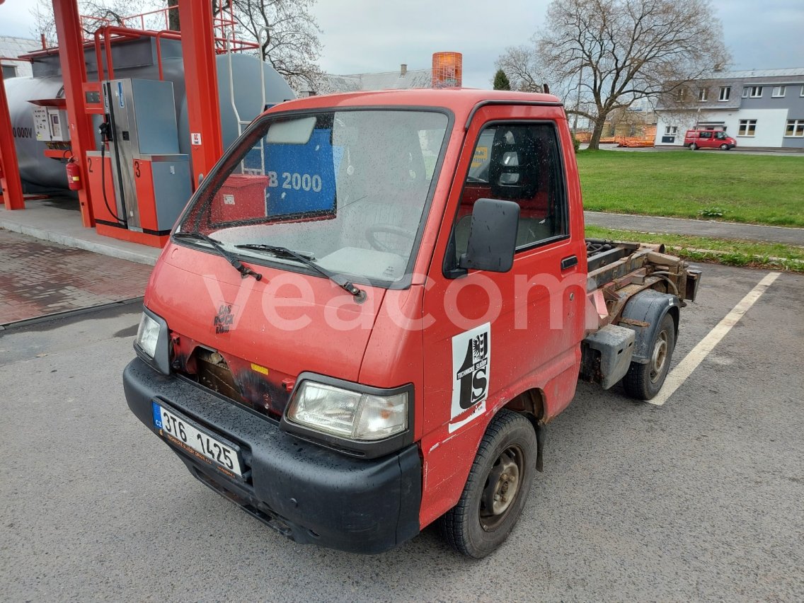 Online aukce: PIAGGIO  PORTER S85