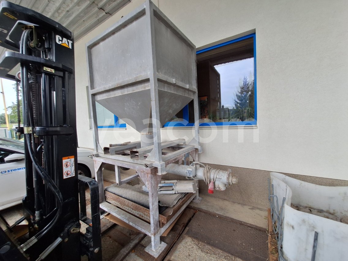 Online auction:   MOBILNÍ SILO