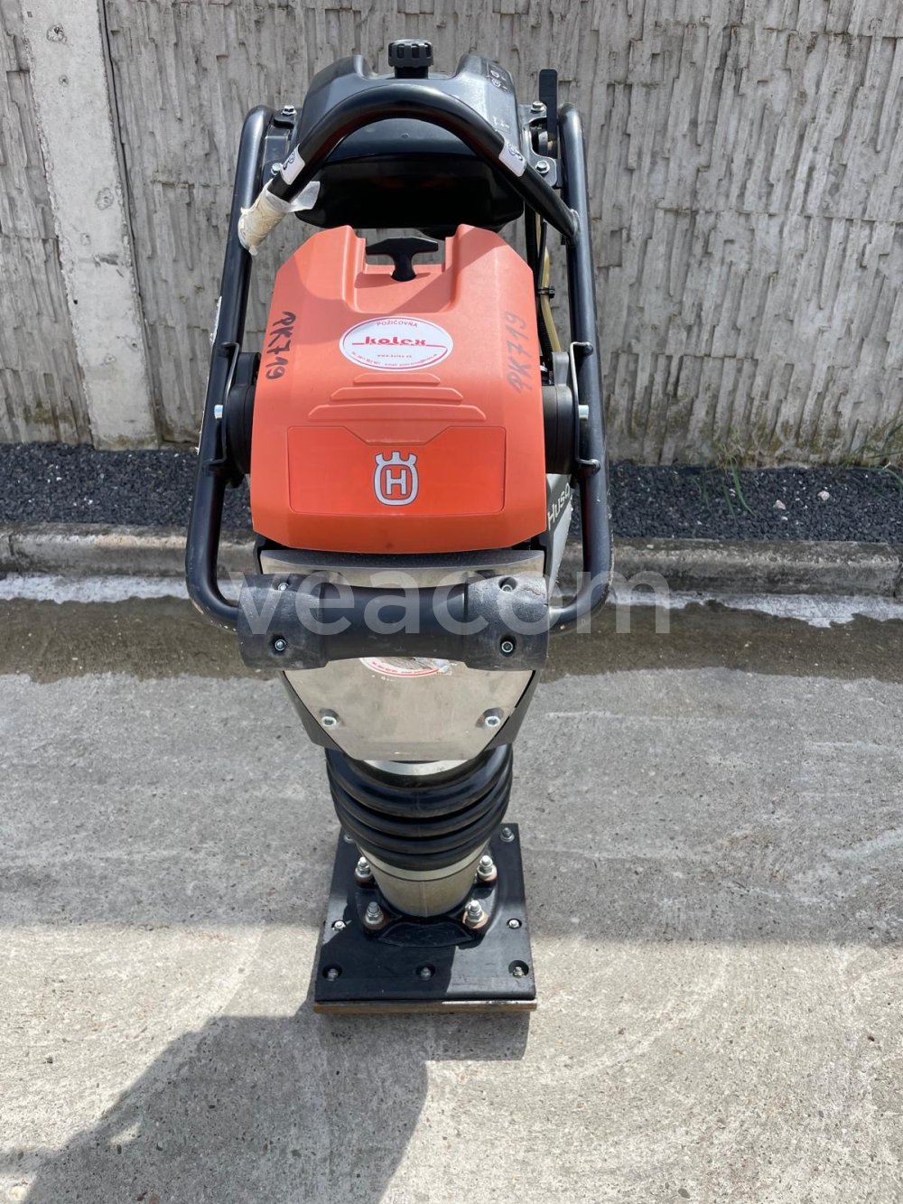 Aukcja internetowa: HUSQVARNA  LT6005