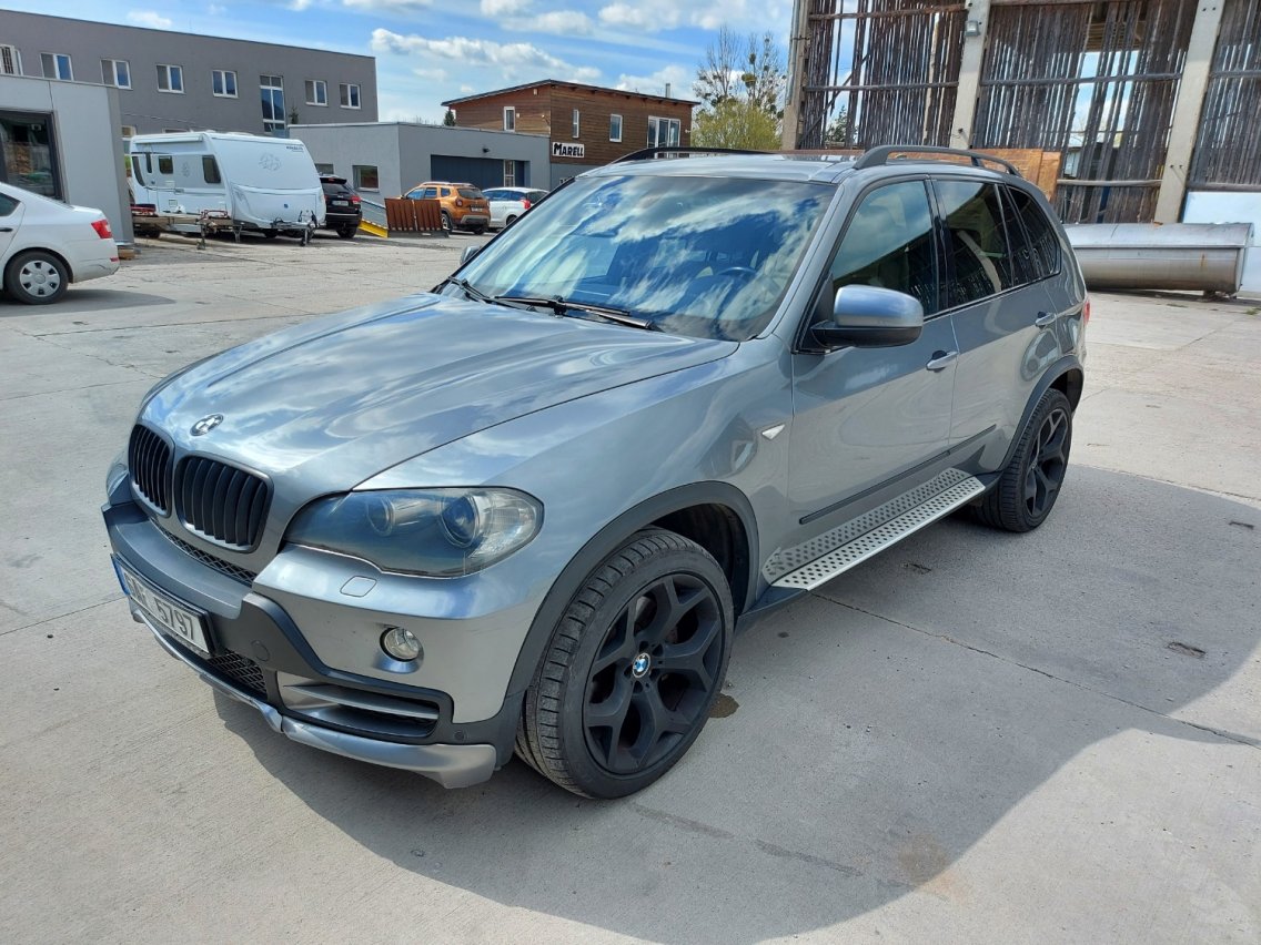 Online auction: BMW  X5 3.0 D