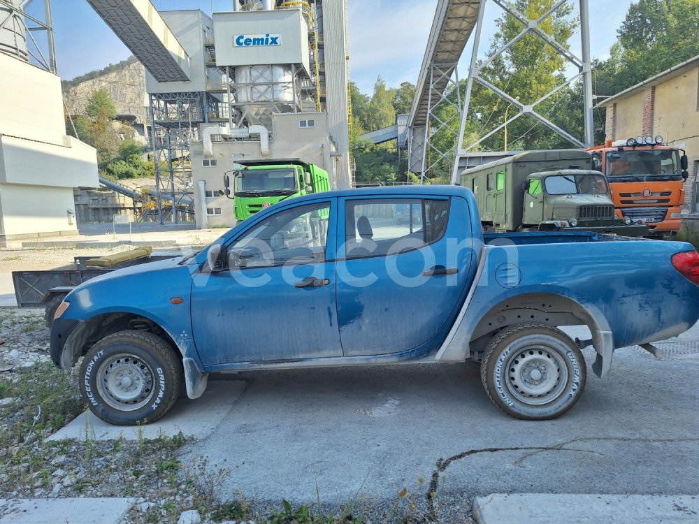 Aukcja internetowa: MITSUBISHI  L 200 4X4