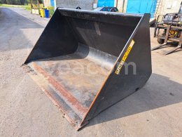 Online aukce:   LOPATA JCB 245 CM