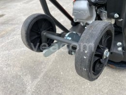 Aukcja internetowa: HUSQVARNA  LF75