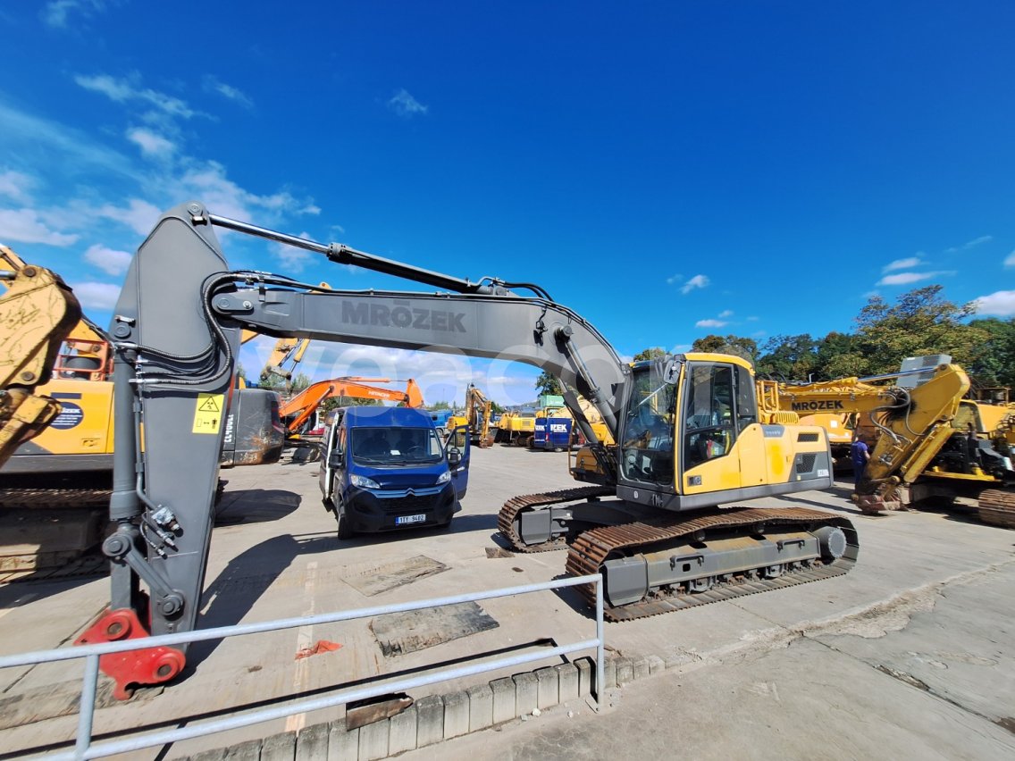 Online aukce: VOLVO  EC 220 DL