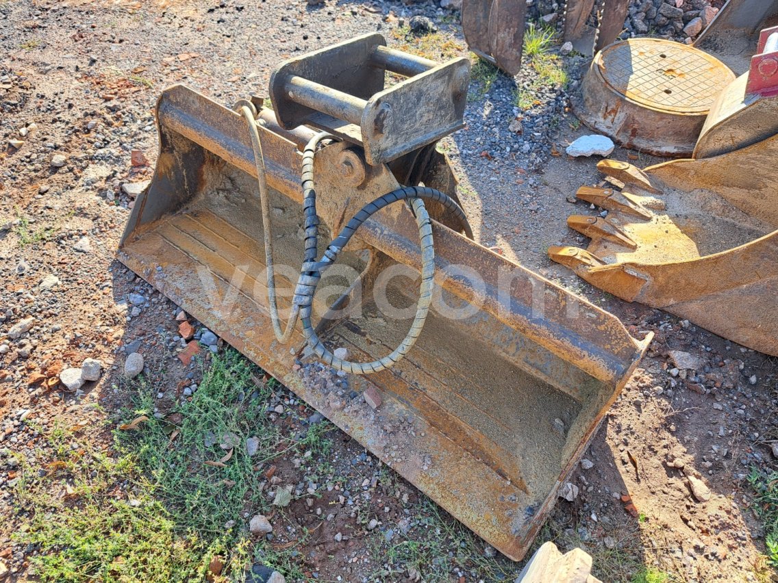 Online aukce:   HYDRAULICKÁ SVAHOVÁ LŽÍCE 150 CM