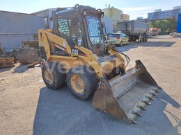 Online aukce: CATERPILLAR  246