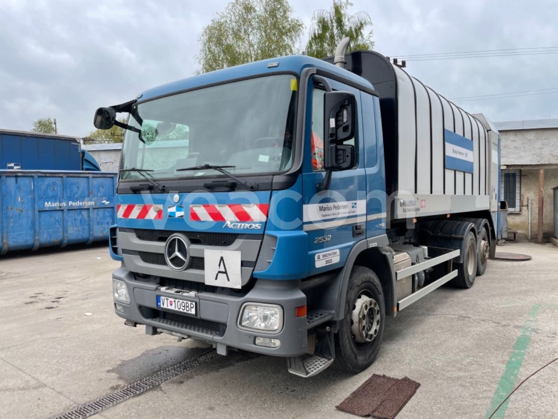 Aukcja internetowa: MERCEDES-BENZ  ACTROS 2532 L 6x2