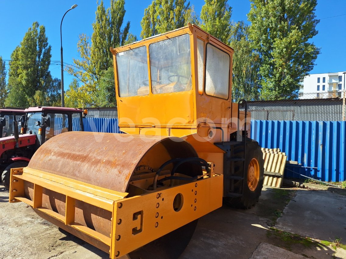 Online aukce: STAVOSTROJ VV 100 