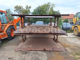 Online aukce:   PAŽÍCÍ BOXY 4 KS