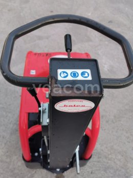 Online aukce: HUSQVARNA  LG300