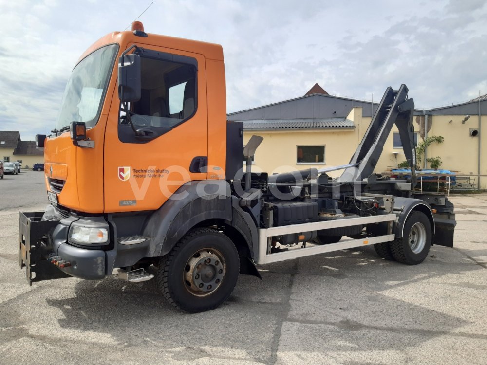 Online aukce: RENAULT  MIDLUM 220.16 P 4x4