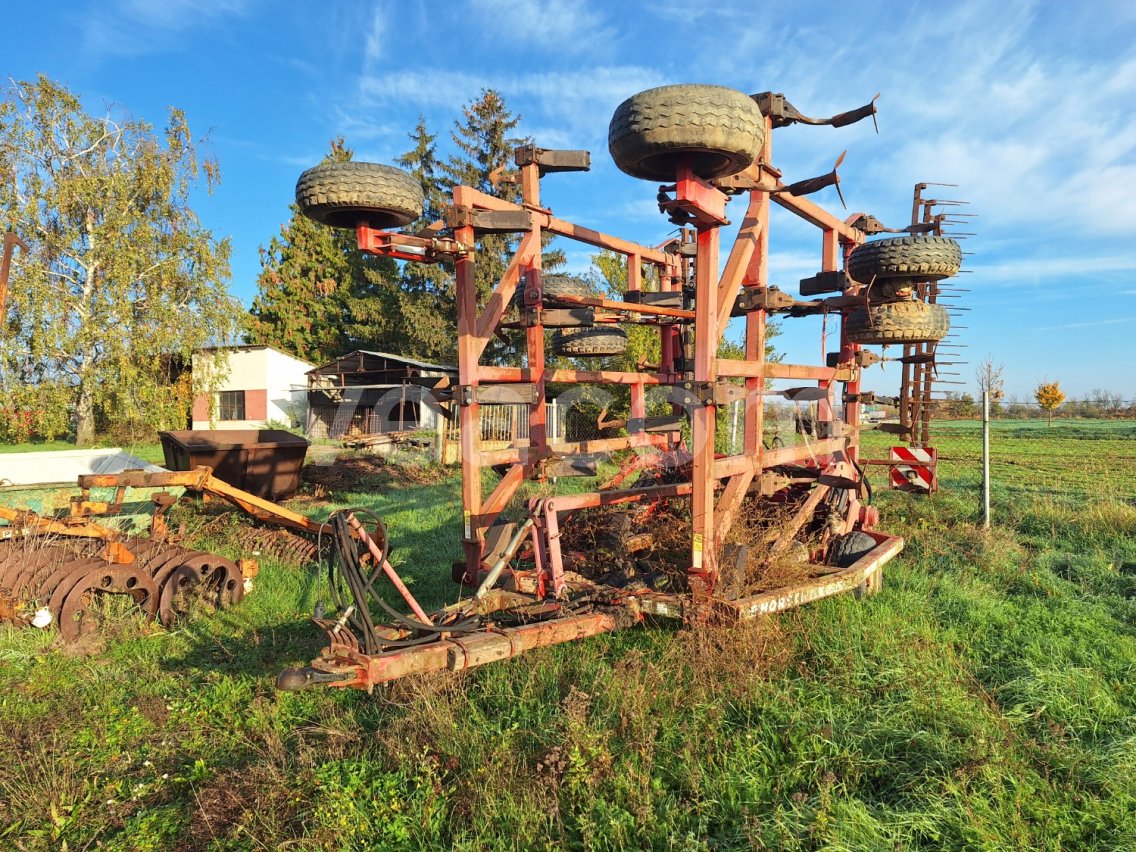 Online-Versteigerung:   HORSCH TERRANO 8 FG