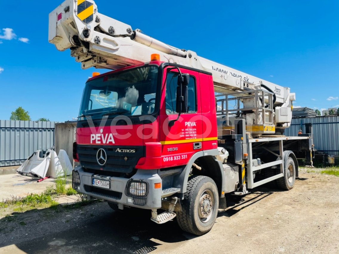 Online árverés:   MB ACTROS 1836AK 4x4 + SKYLIFT 46m